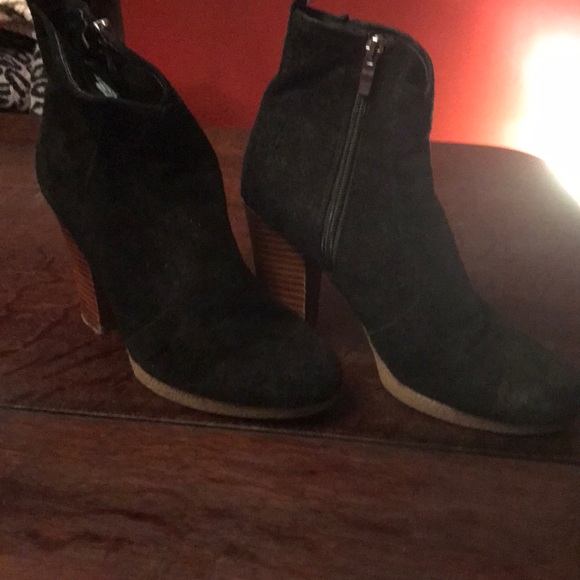 Black Suede Enzo Angiolini Boots - Picture 4 of 6